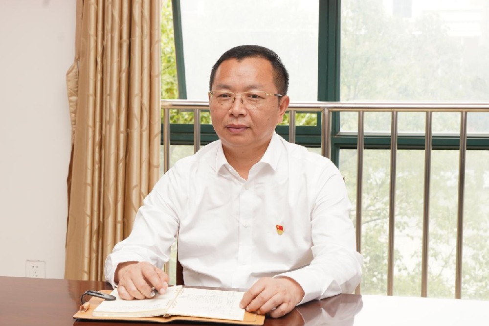 党委书记黄科祥