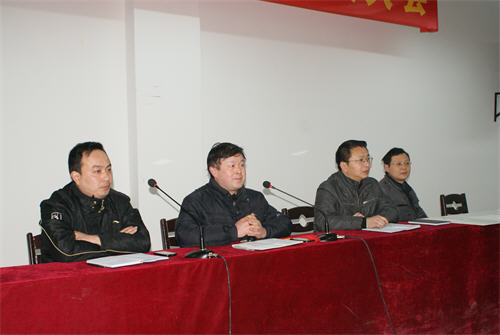 3月21日举行对六个教学方式改革试点班级授牌仪式