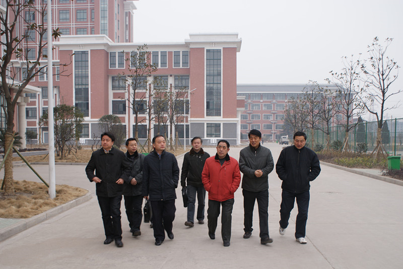 省教育厅专家组莅临我校检查指导