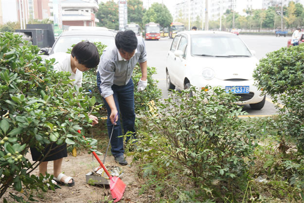 简讯：我校再掀创卫高潮