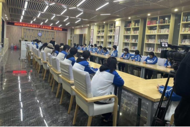 【共沐书香 遇见美好】我校举办读书分享会