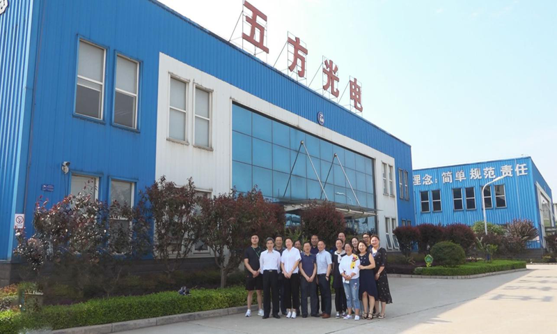 我校党员深入企业走访看望实习学生