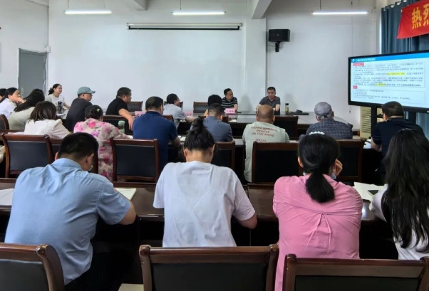 精确诊断促优化 专家引领明方向！“双优”校建设专家团队进校指导