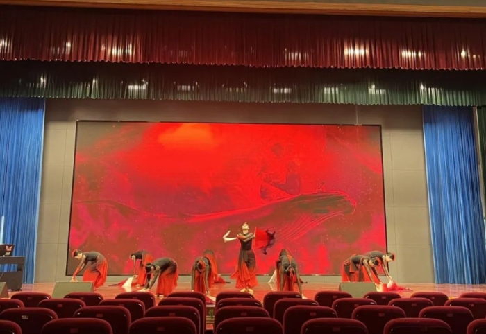 梦绽芳华 美育荆州｜荆州经开区中小学优秀文艺节目展评活动在我校举行